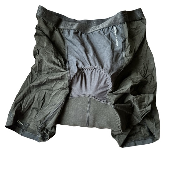 Gore cycle shorts cyclist woman padded medium windstopper black NeW‎ - Picture 1 of 5